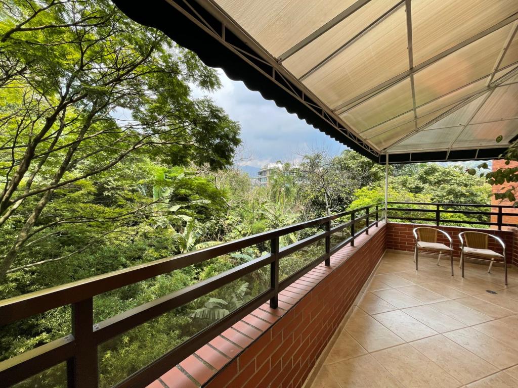 Apartamento En Venta - La Arboleda, Cali