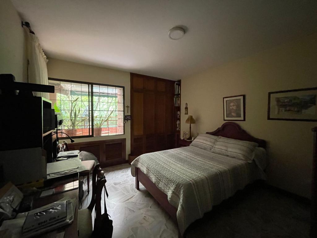Apartamento En Venta - La Arboleda, Cali
