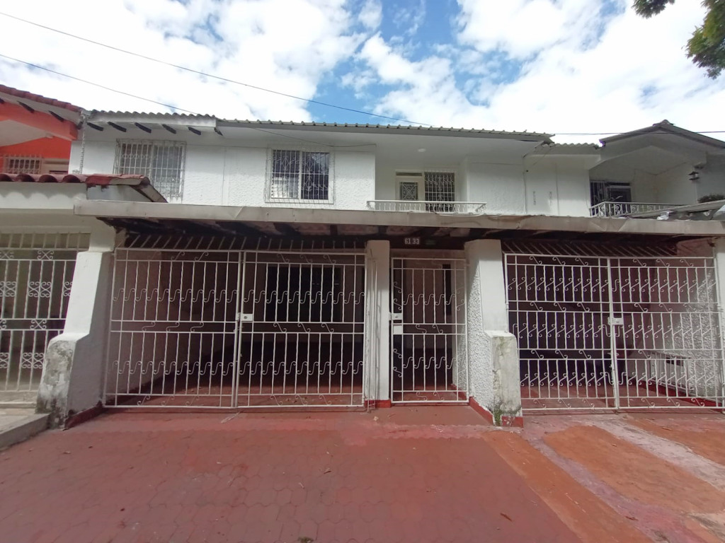 Casa En Arriendo - Pampalinda, Cali