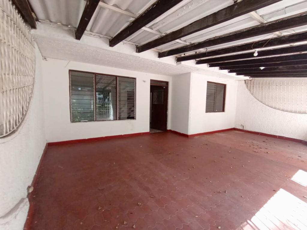 Casa En Arriendo - Pampalinda, Cali