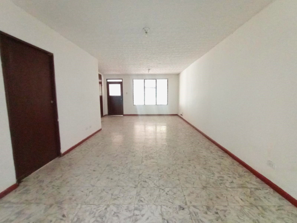 Casa En Arriendo - Pampalinda, Cali