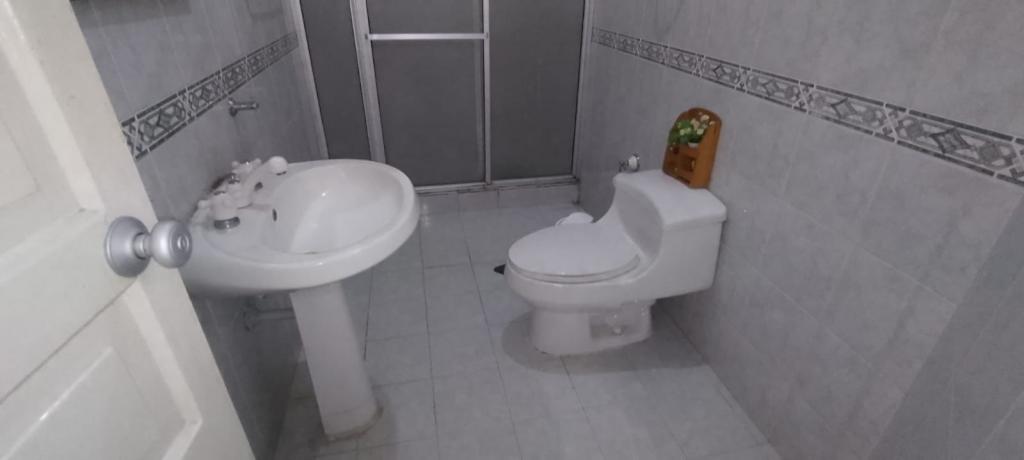 Casa En Venta - El Cedro, Cali