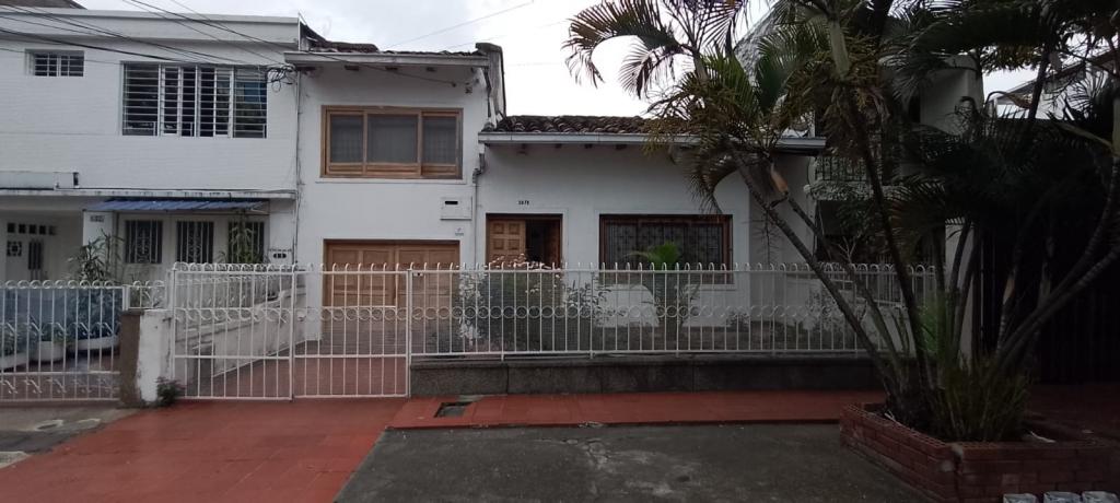 Casa En Venta - El Cedro, Cali