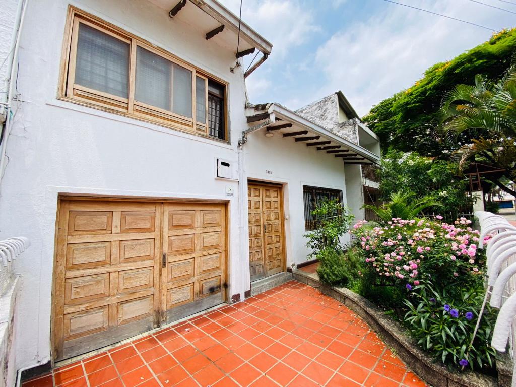 Casa En Venta - El Cedro, Cali