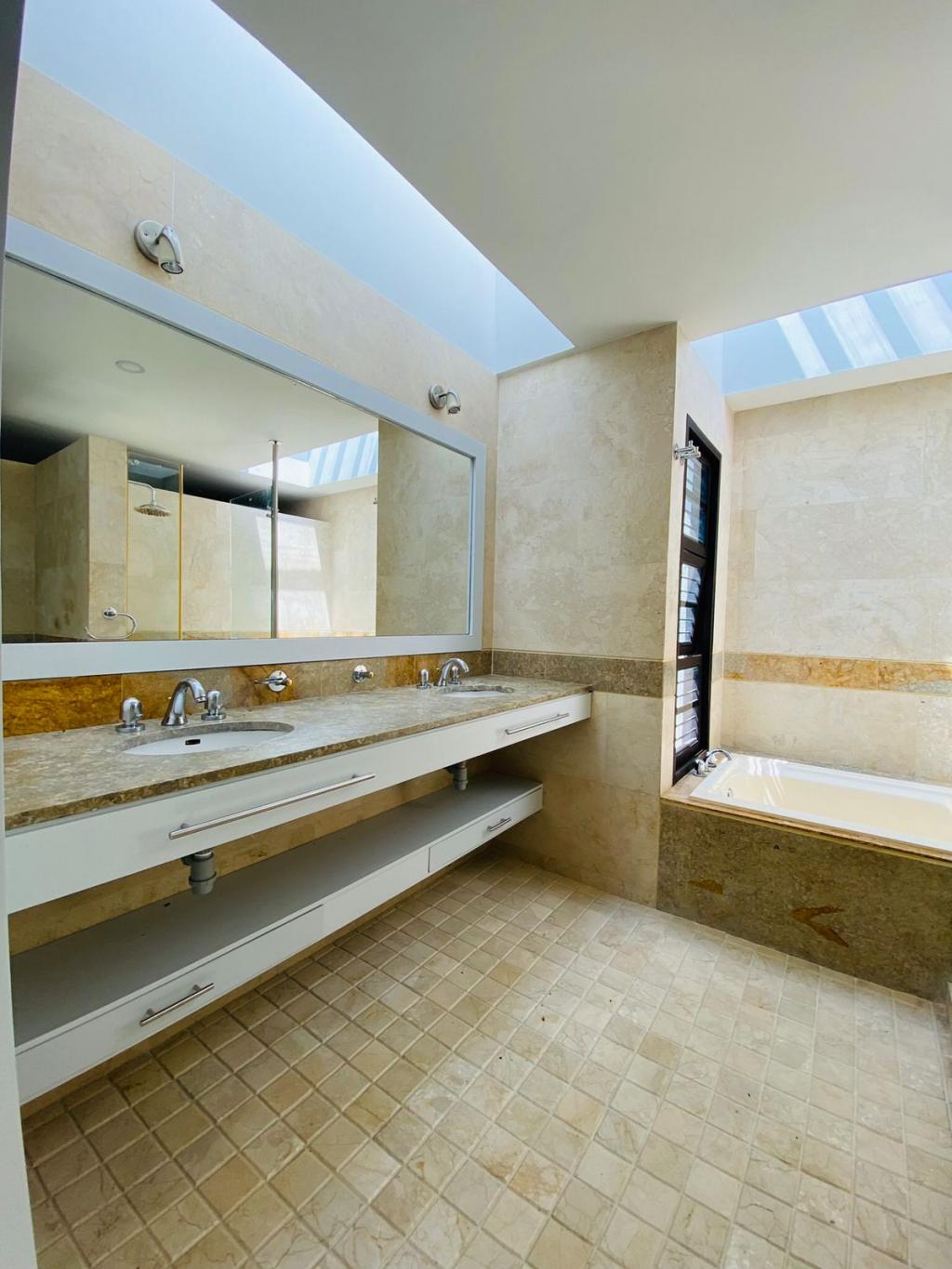 Casa En Arriendo/Venta - Pance, Cali
