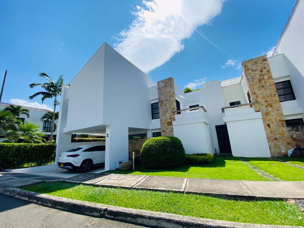 Casa En Arriendo/Venta - Pance, Cali