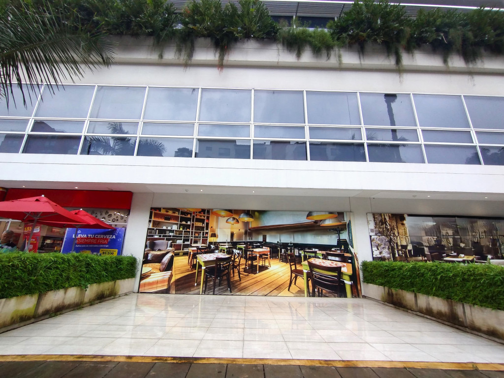 Local En Arriendo - Ciudad Jardín, Cali