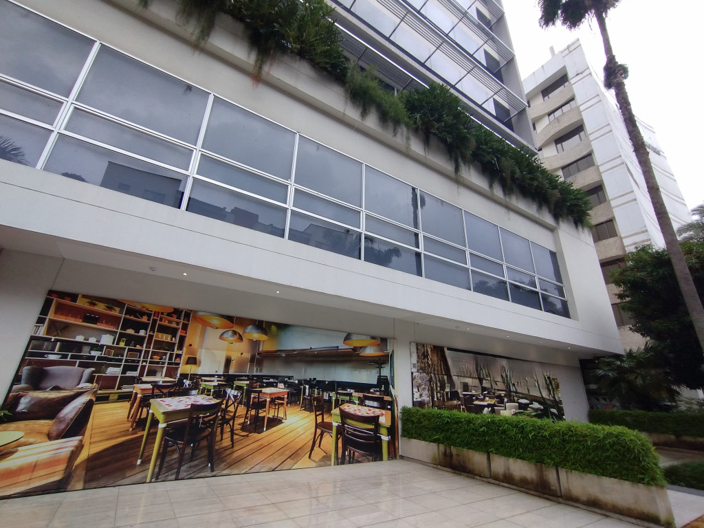 Local En Arriendo - Ciudad Jardín, Cali