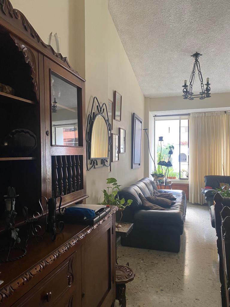 Apartamento En Venta - Granada, Cali