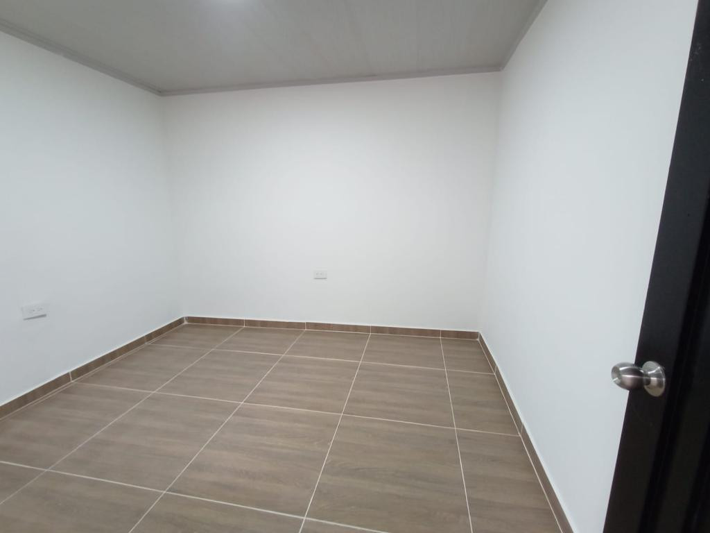Apartamento En Venta - Los Alcázares, Cali