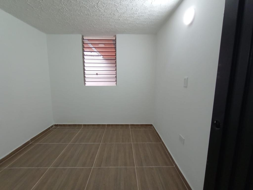 Apartamento En Venta - Los Alcázares, Cali