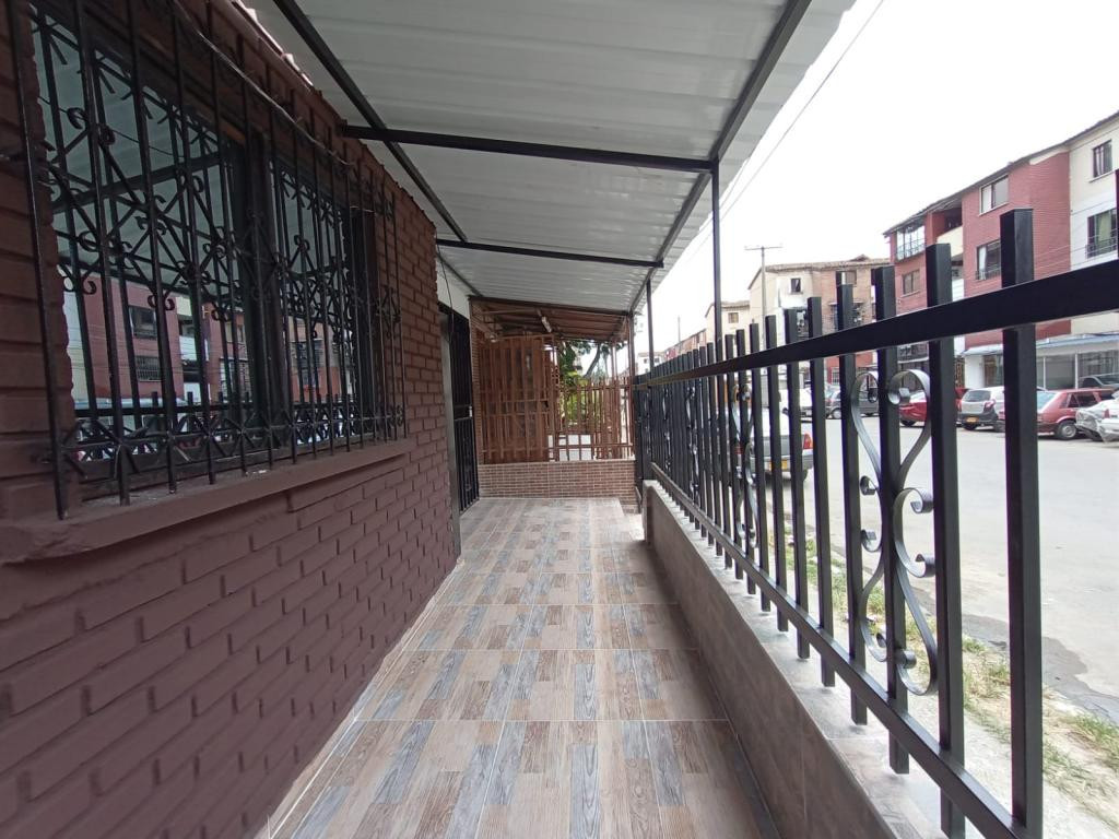 Apartamento En Venta - Los Alcázares, Cali
