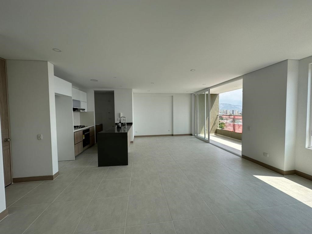 Apartamento En Venta - Urbanización La Flora, Cali