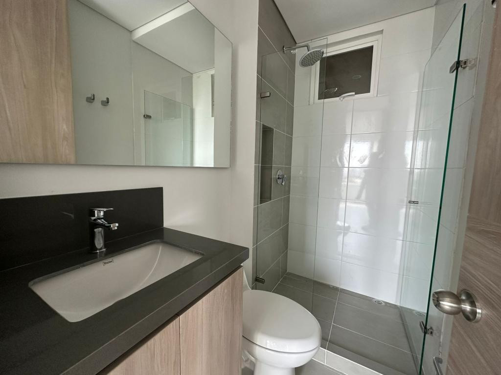 Apartamento En Venta - Urbanización La Flora, Cali