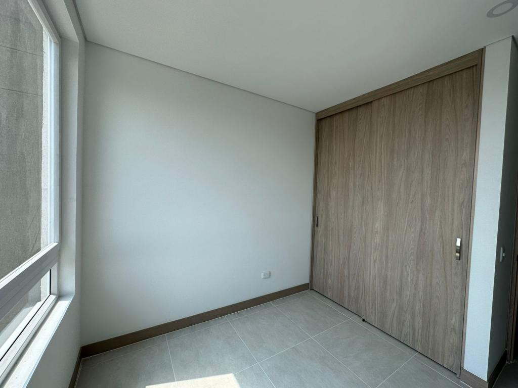 Apartamento En Venta - Urbanización La Flora, Cali