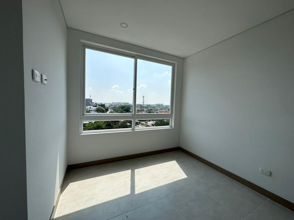 Apartamento En Venta - Urbanización La Flora, Cali