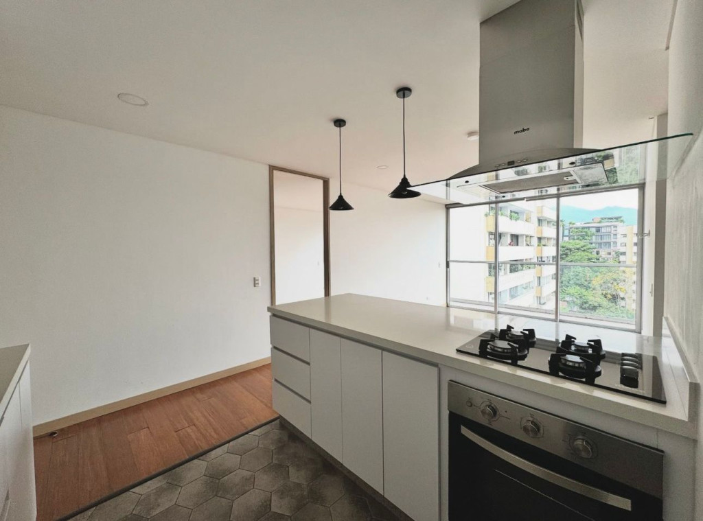 Apartamento En Venta - El Campestre, Medellín