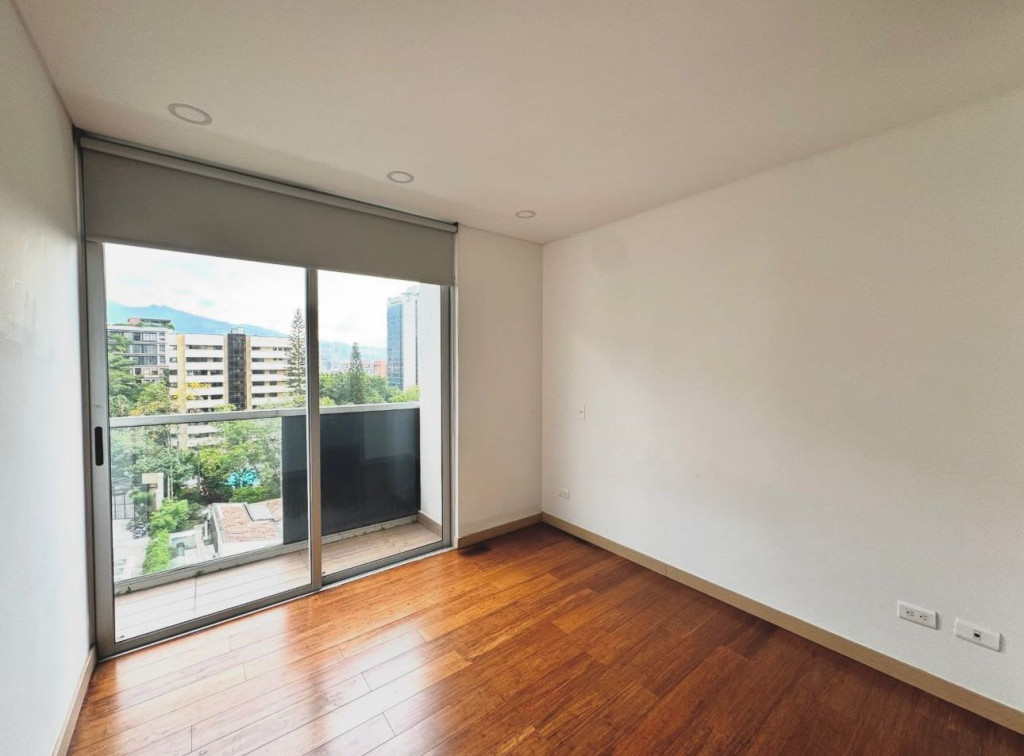 Apartamento En Venta - El Campestre, Medellín