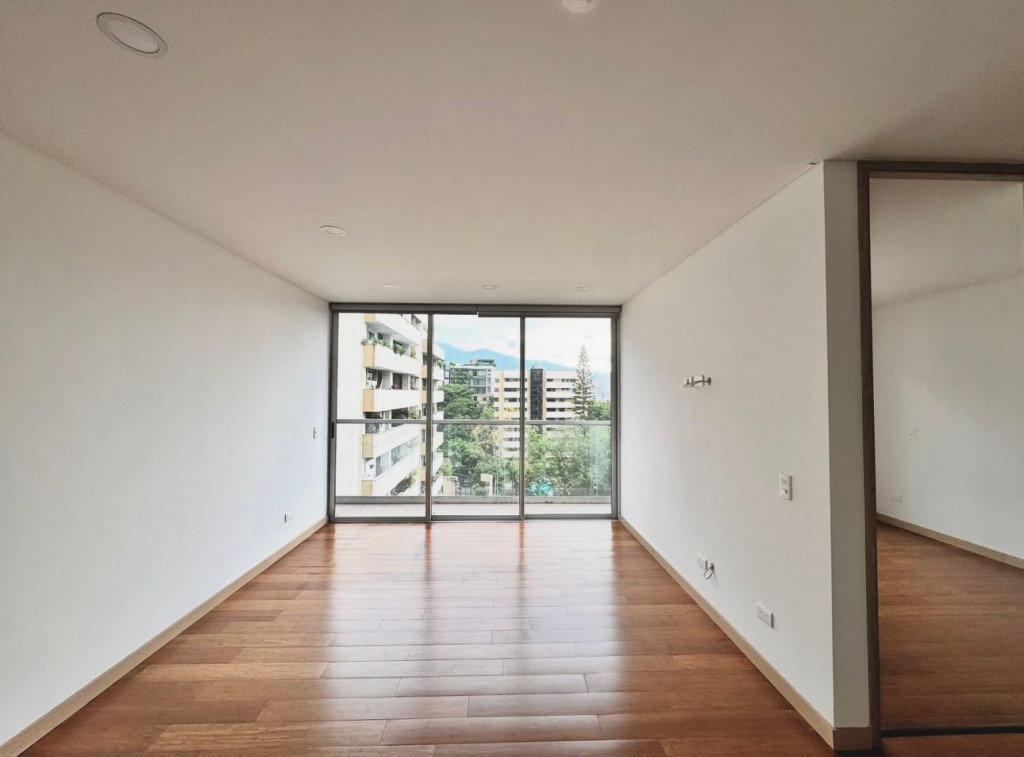 Apartamento En Venta - El Campestre, Medellín