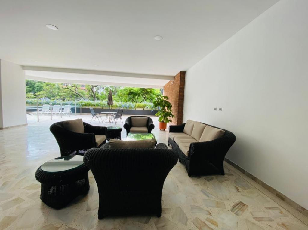 Apartamento En Venta - Normandía, Cali