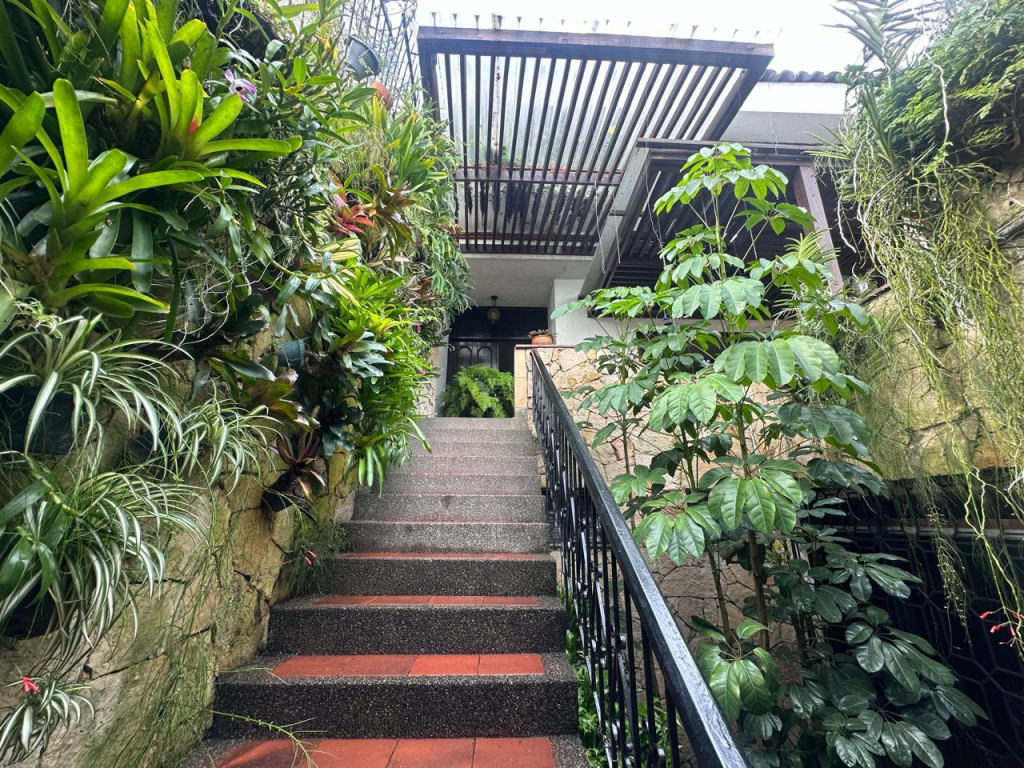 Casa En Venta - Arboleda, Cali