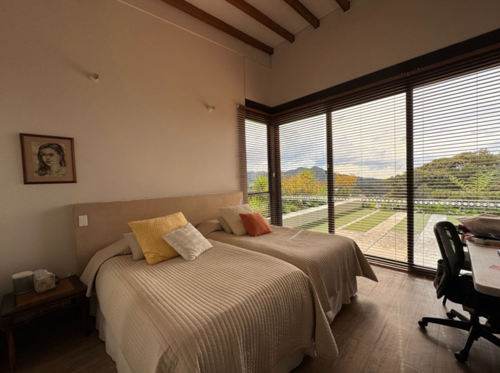 Casa En Venta - Las Palmas, Medellín