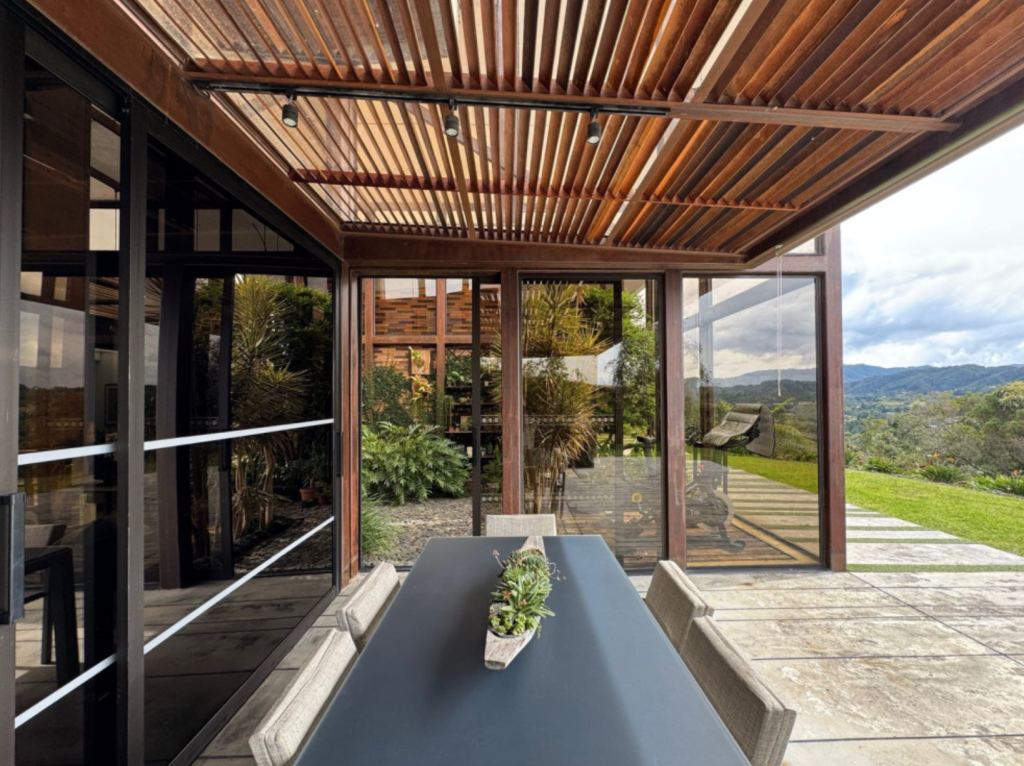 Casa En Venta - Las Palmas, Medellín
