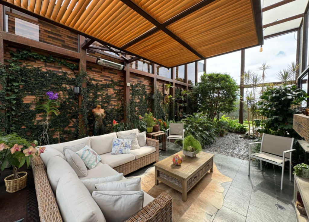 Casa En Venta - Las Palmas, Medellín