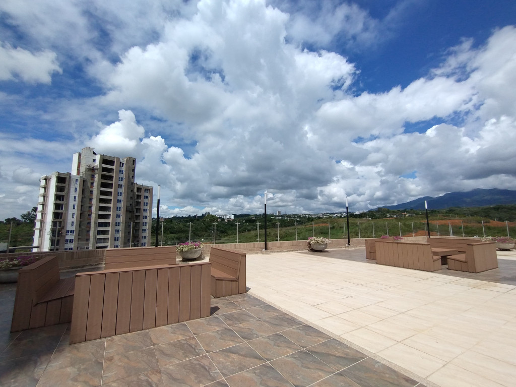 Apartamento En Arriendo - Ciudad Jardín, Cali