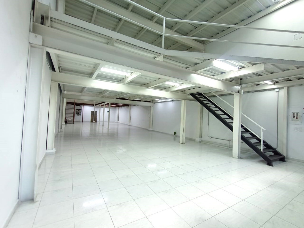 Bodega En Arriendo - Santa Rosa, Cali