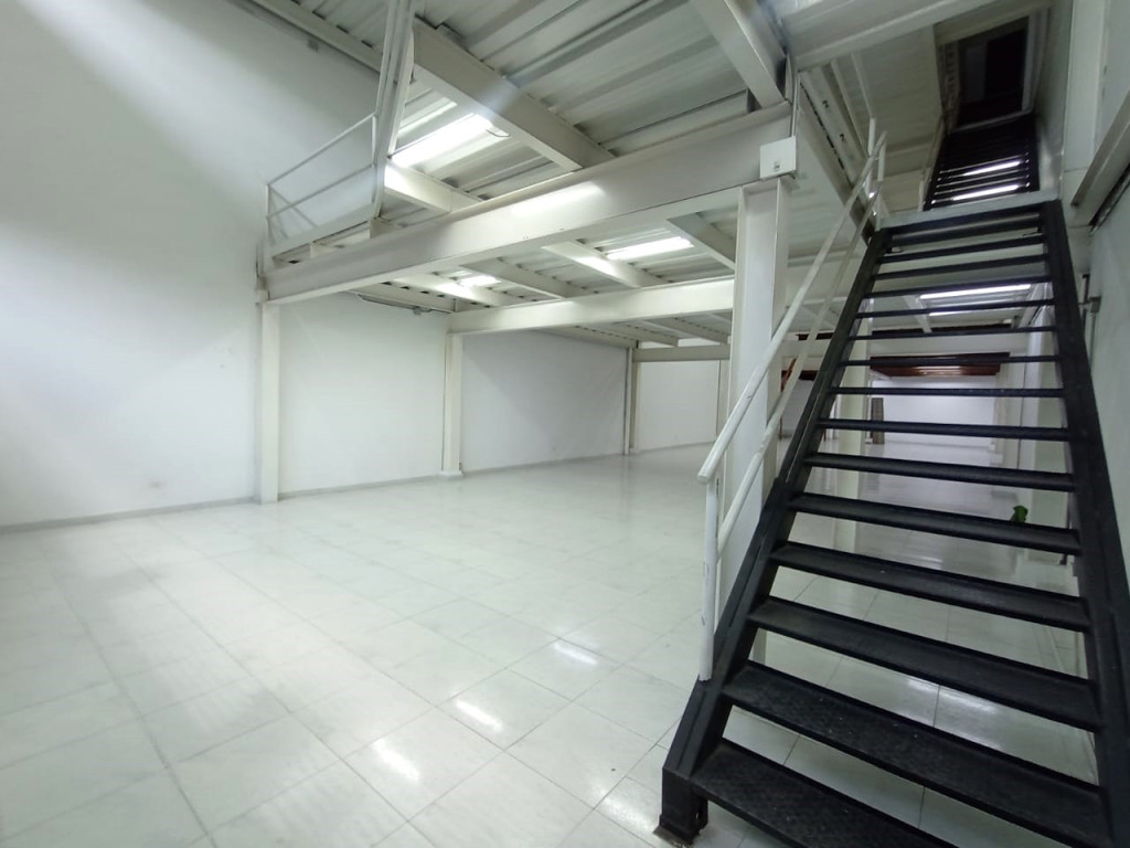 Bodega En Arriendo - Santa Rosa, Cali