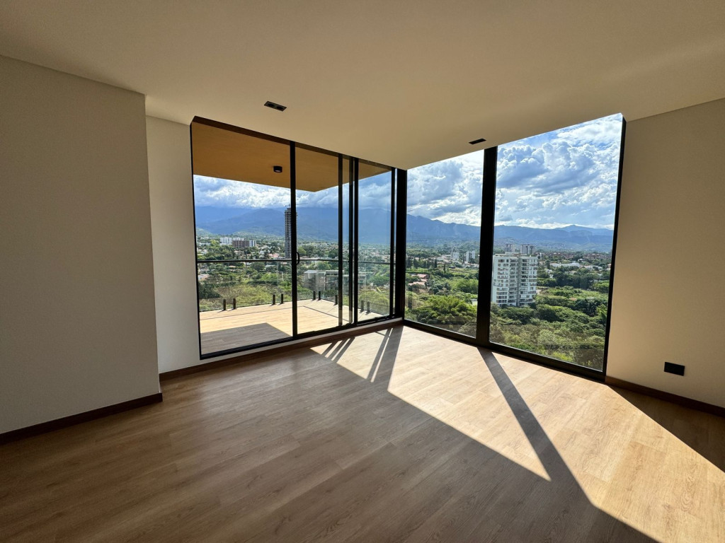 Apartamento En Arriendo - Ciudad Jardín, Cali