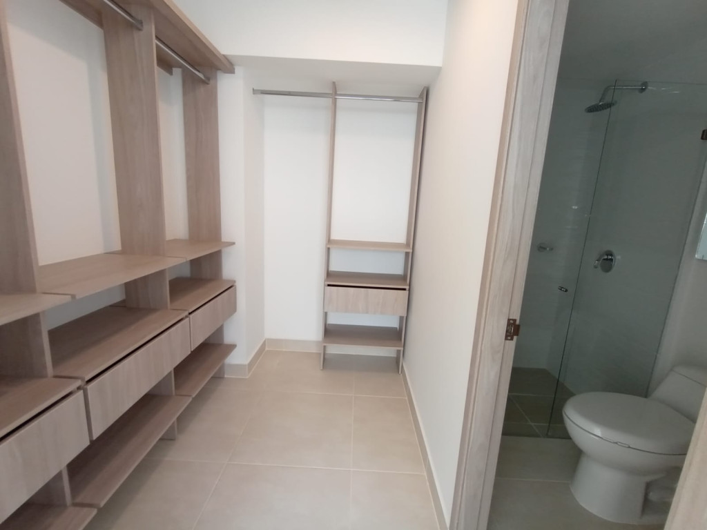 Apartamento En Arriendo - Valle Del Lili, Cali