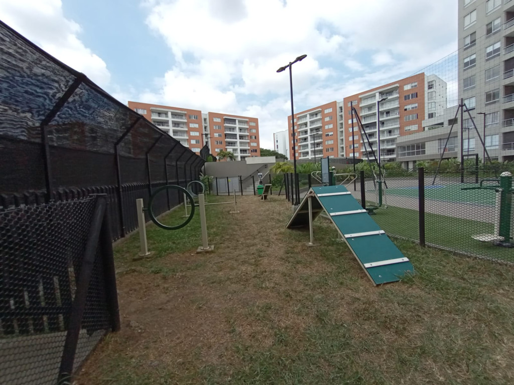 Apartamento En Arriendo - Valle Del Lili, Cali