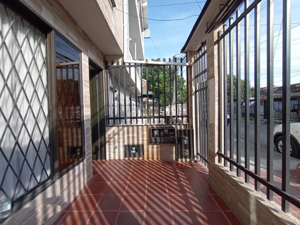 Apartamento En Arriendo - Primero De Mayo, Cali