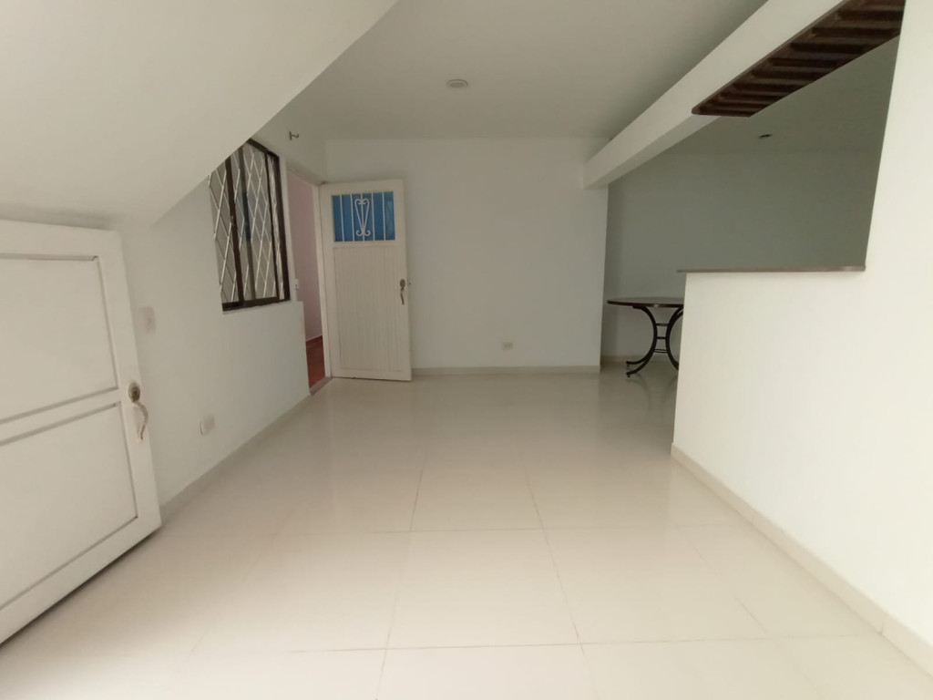 Apartamento En Arriendo - Primero De Mayo, Cali