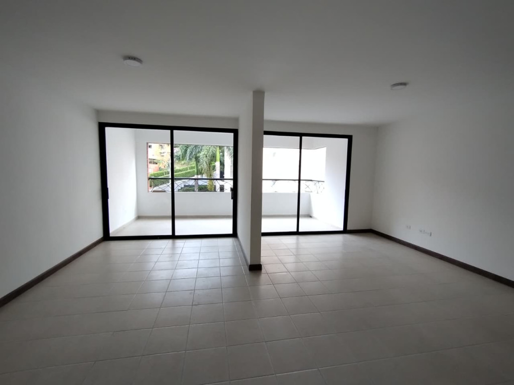 Apartamento En Venta - Santa Teresita, Cali