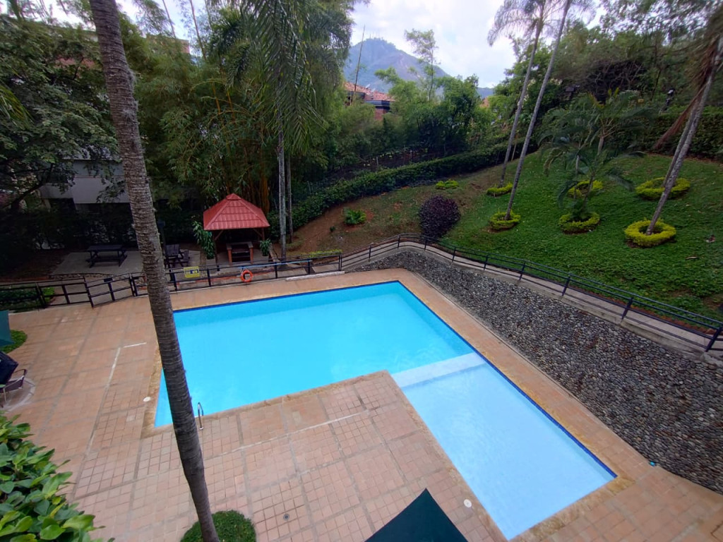 Apartamento En Venta - Santa Teresita, Cali