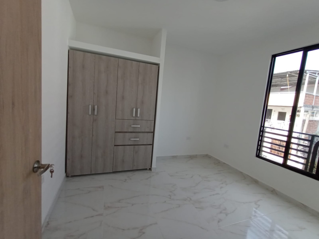 Apartamento En Arriendo - Urbanización La Base, Cali