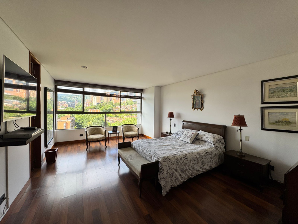 Apartamento En Arriendo/Venta - El Tesoro, Medellín