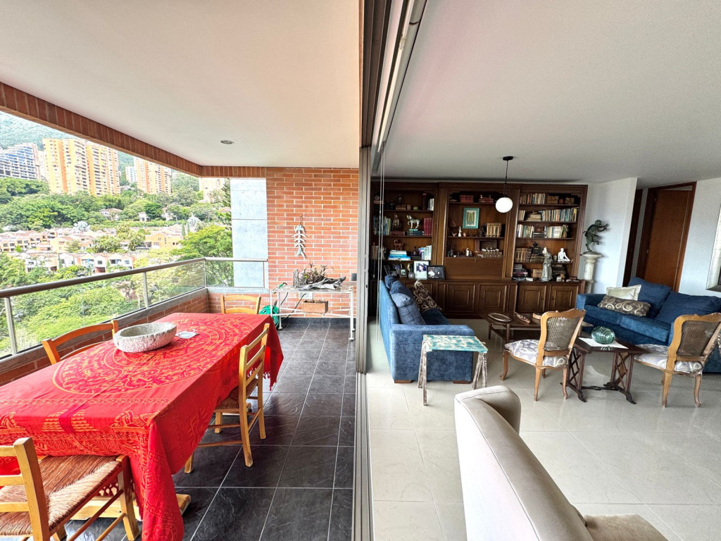 Apartamento En Arriendo/Venta - El Tesoro, Medellín