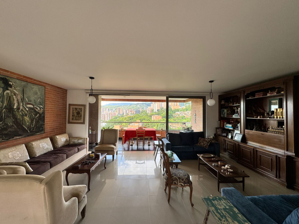 Apartamento En Arriendo/Venta - El Tesoro, Medellín