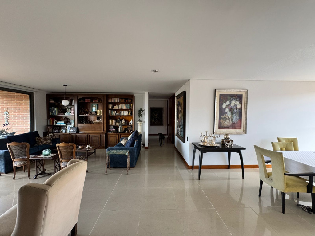 Apartamento En Arriendo/Venta - El Tesoro, Medellín