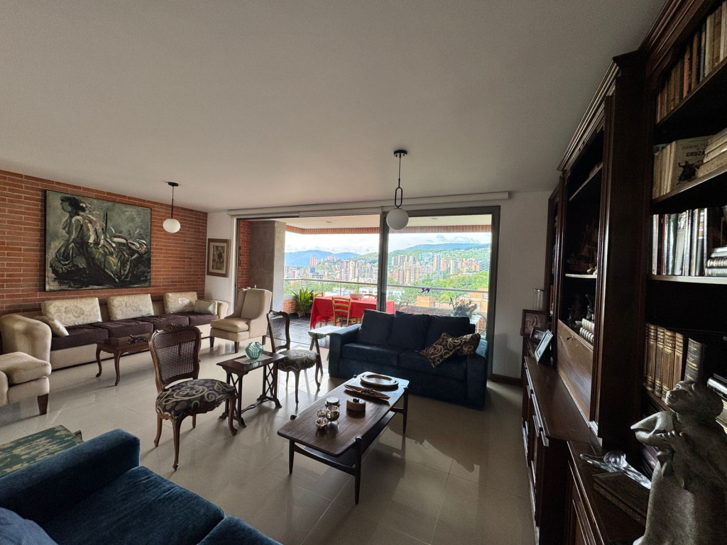 Apartamento En Arriendo/Venta - El Tesoro, Medellín
