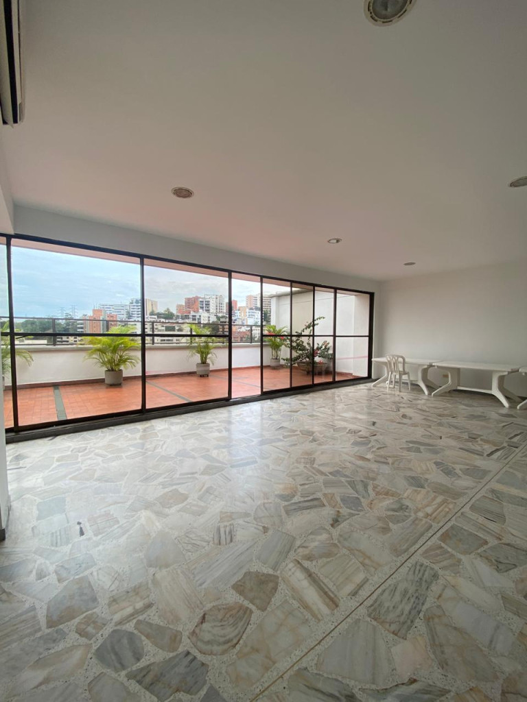 Apartamento En Venta - Santa Teresita, Cali