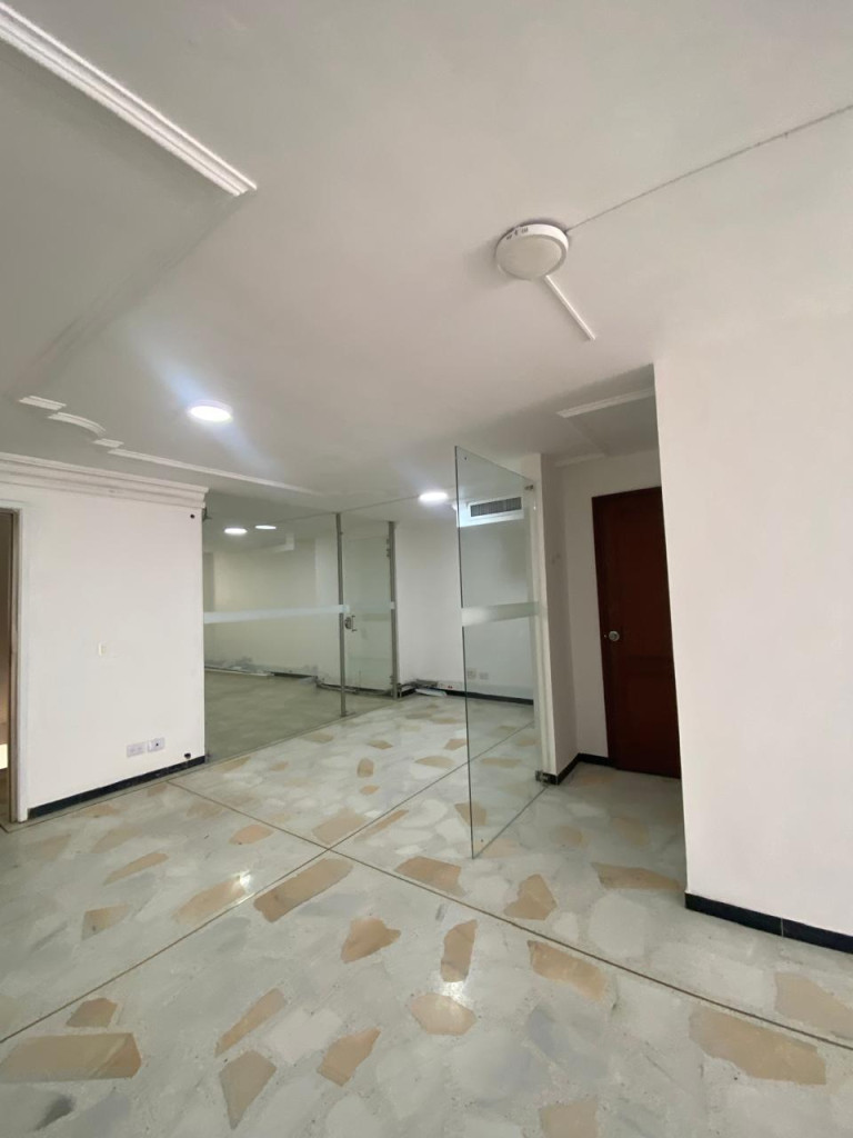 Oficina En Arriendo - San Vicente, Cali