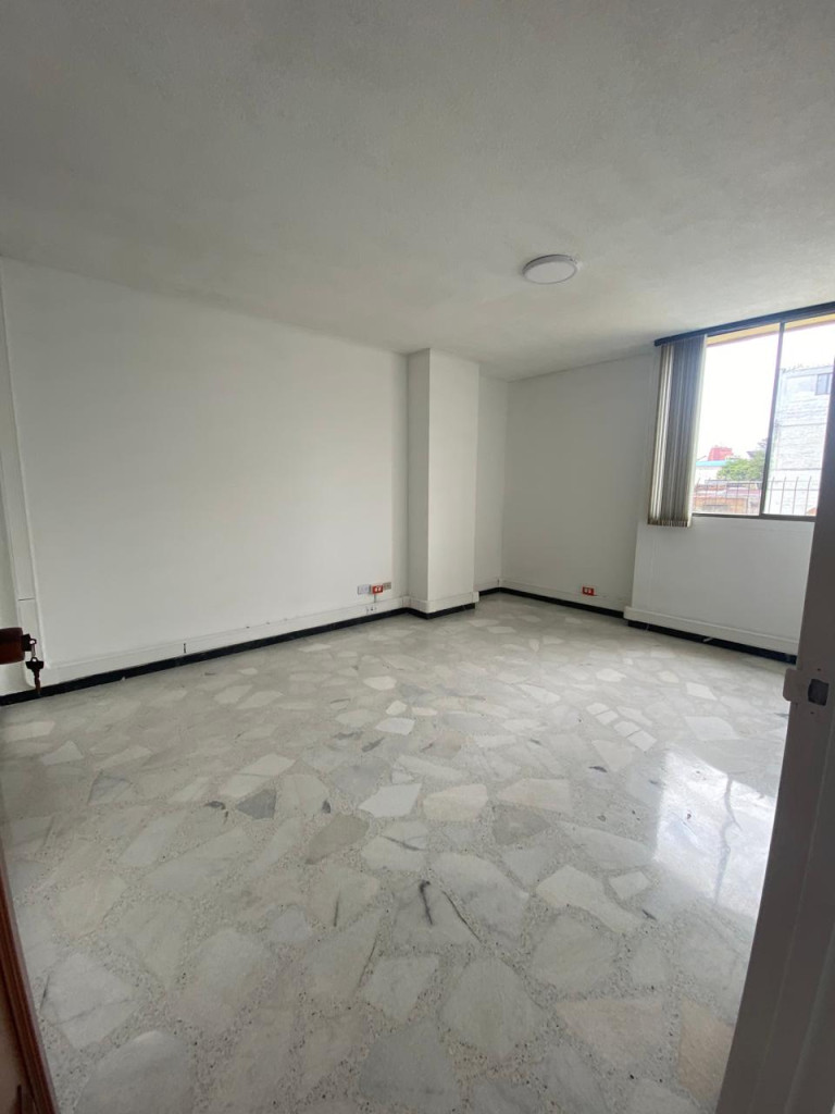 Oficina En Arriendo - San Vicente, Cali
