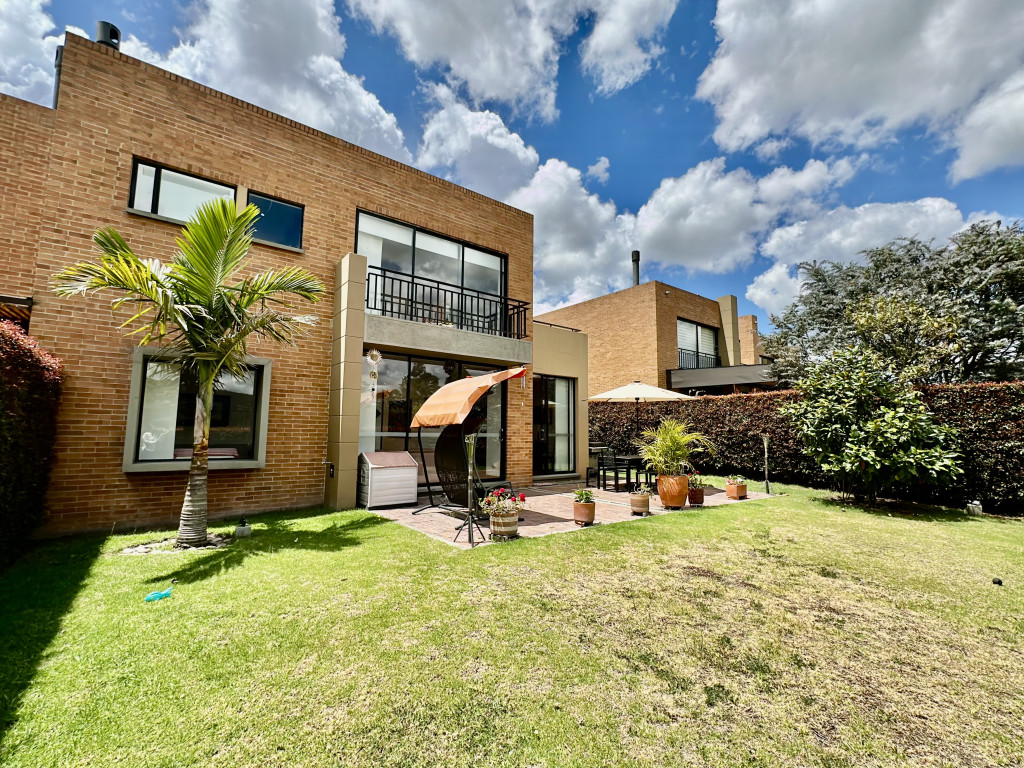 Casa EN VENTA EN Hacienda Fontanar, código: 10234018 - 2