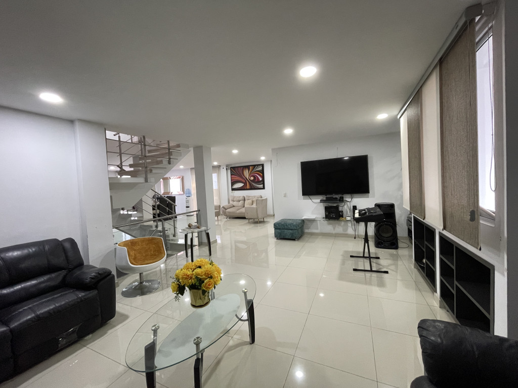 {{ ucwords(strtolower($inmueble[