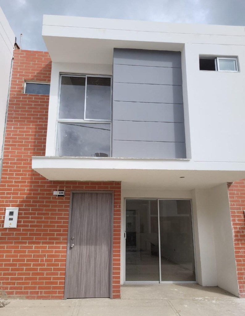 CASA cll 44 # 2E-65, Los Patios, La Floresta, Cúcuta en La Floresta